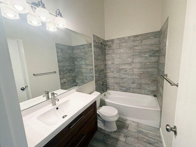 Building Photo - 3070 W 107th Pl