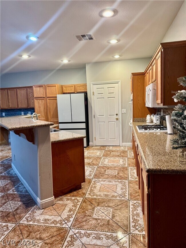 Building Photo - 1014 Rustridge Ave