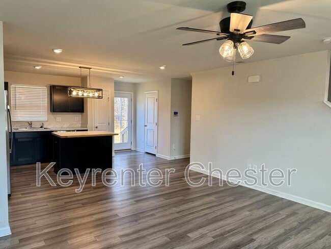 Building Photo - 331 Chanticleer Dr