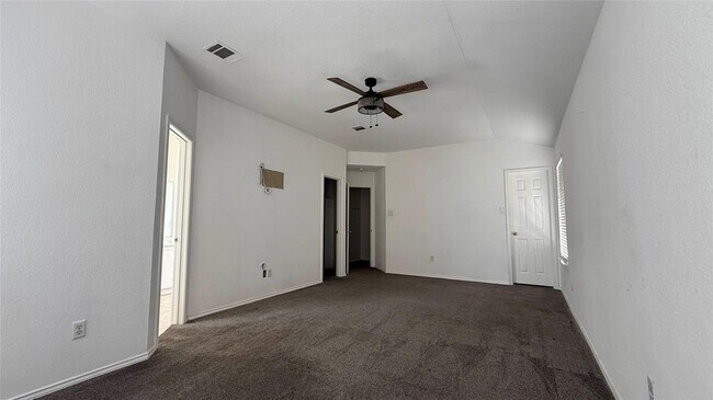 Building Photo - 3819 Eagles Nest St