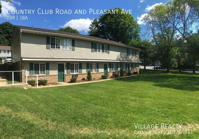 Building Photo - Roomy, remodeled 2-bed w/ on-site laundry ...