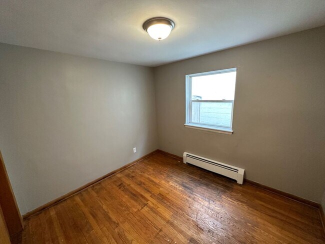 Interior Photo - 7708 W National Ave 16 unit