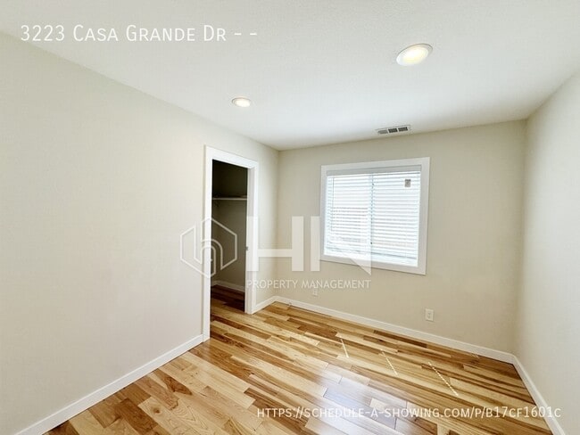 Building Photo - 3223 Casa Grande Dr