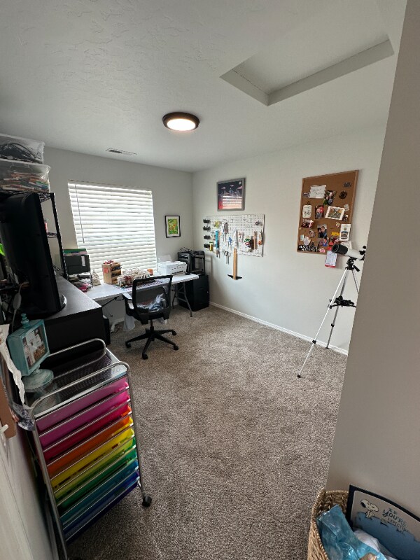 Building Photo - 1860 SW Sharpshinned Ave