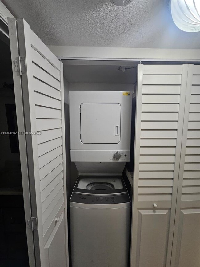 Building Photo - 8592 W Sunrise Blvd