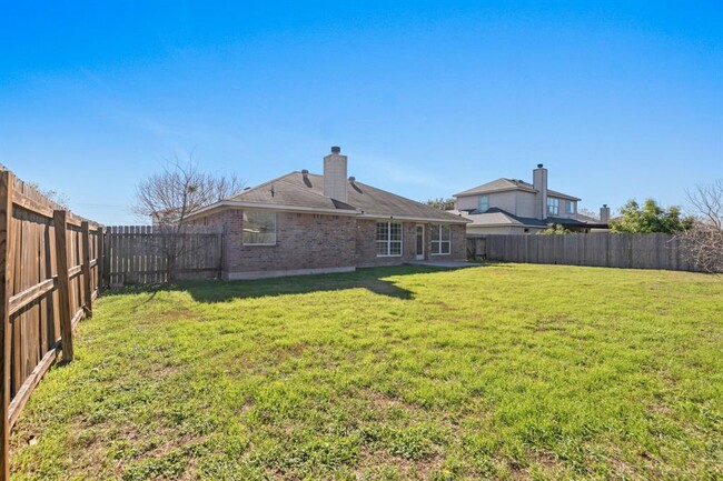 Building Photo - 1609 Paint Brush Dr