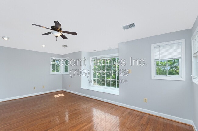 Building Photo - 813 31st St S