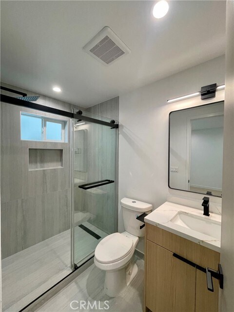 Building Photo - 613 W 41st Pl