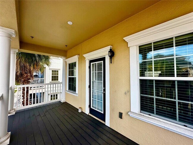 Building Photo - 373 Old Farm Ln