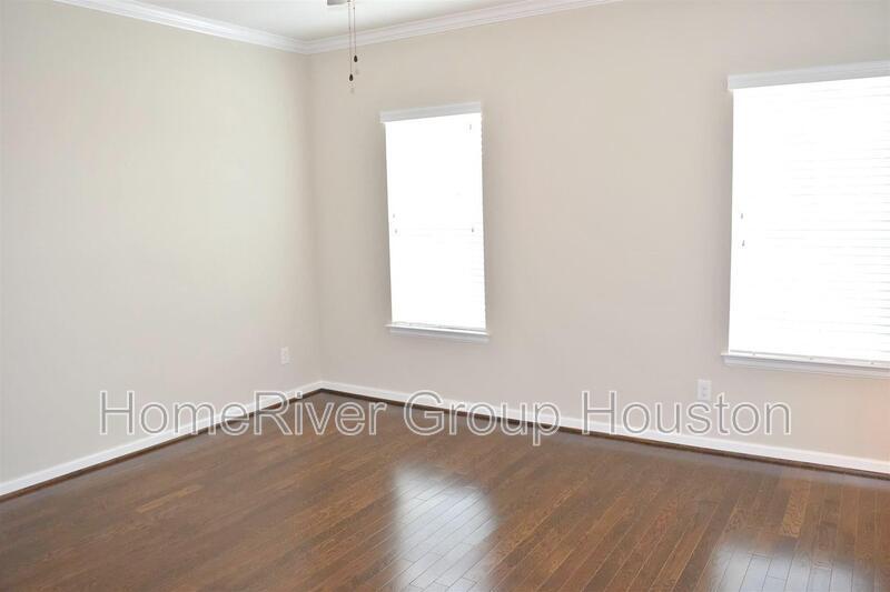 Building Photo - 215 Kendrick Pines Blvd