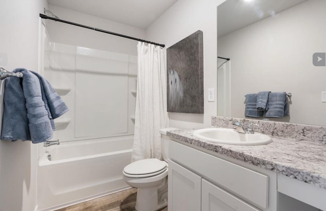 Building Photo - Brand new townhome- 3 bed & 2.5 bath