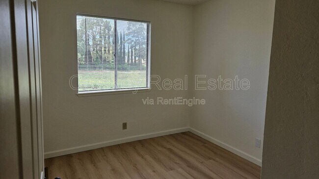 Building Photo - 1349 Tree Garden Pl