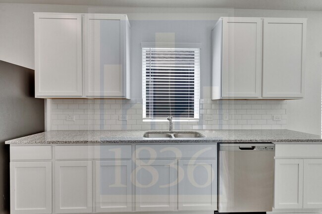 Building Photo - 117 Tokalaun Dr