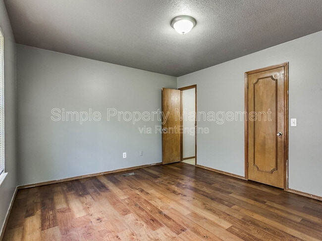 Building Photo - 4924 NW 19th St