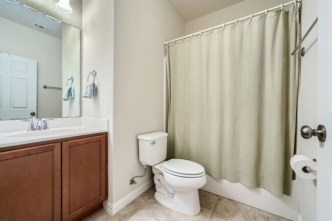 Building Photo - 16001 Hampton Bliss Trce