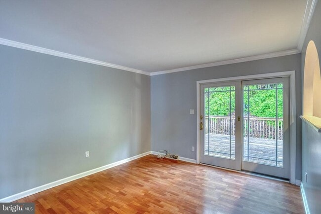 Building Photo - 124 Hilldale Ct