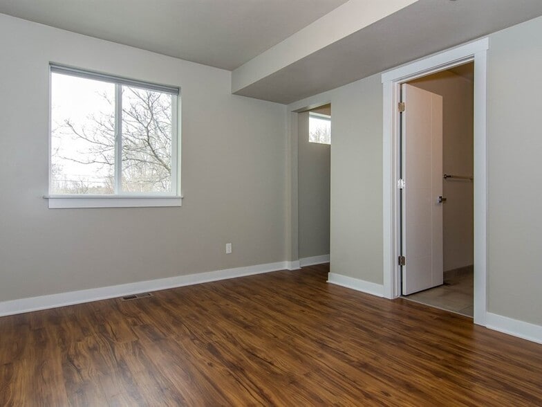 Building Photo - 1405 S 300 E