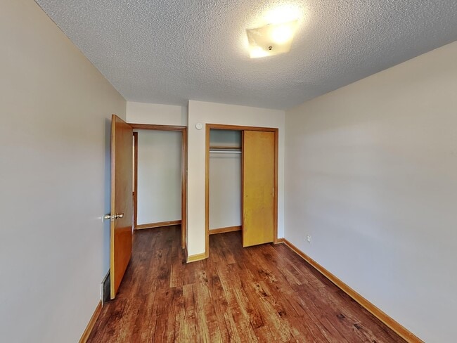 Building Photo - 3328 Shuster Cove