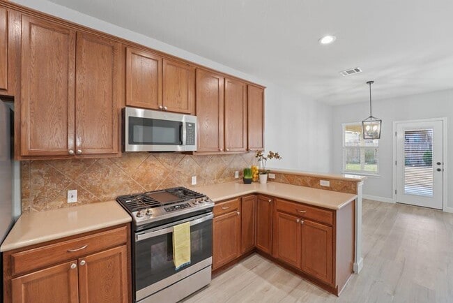 Building Photo - 3529 Shiraz Loop