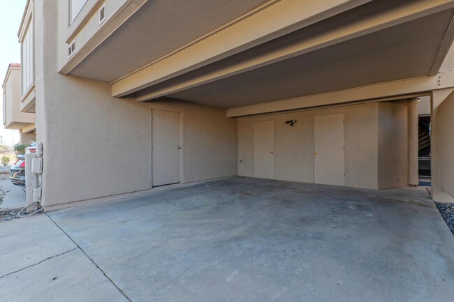 Building Photo - 7931 E San Miguel Ave