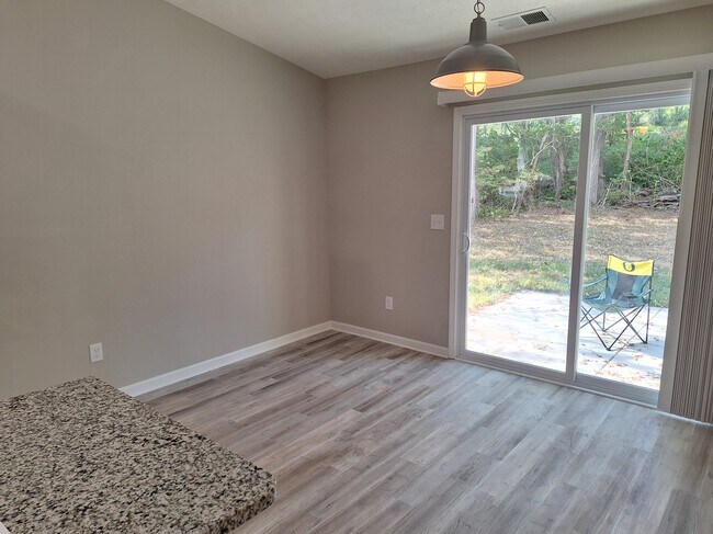 Building Photo - 4612 Clayton Terrace