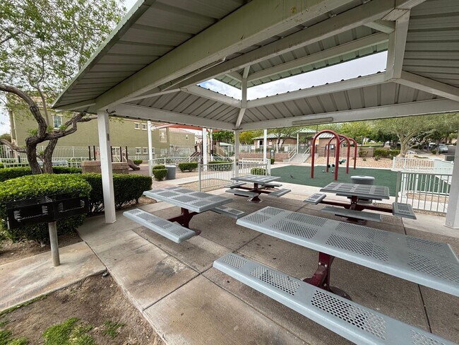 Building Photo - Spacious Tri-Level 4-Bedroom Home with Balcony and Community Amenities in Northwest Las Vegas!