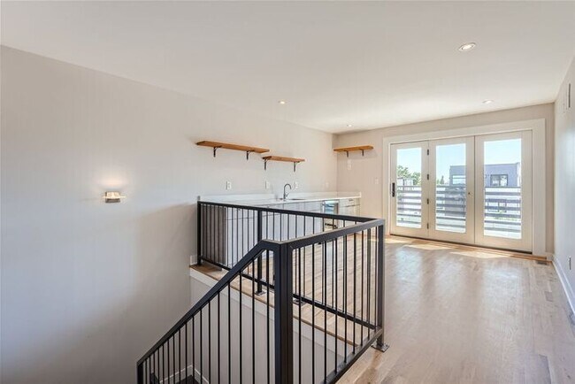 Building Photo - Luxurious 3br/3ba in RiNo + ROOFTOP PATIO!