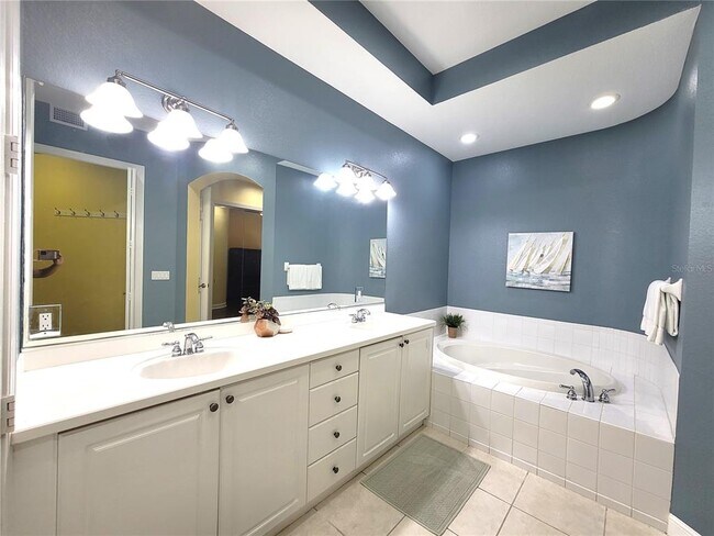 Building Photo - 5465 46th Ct W