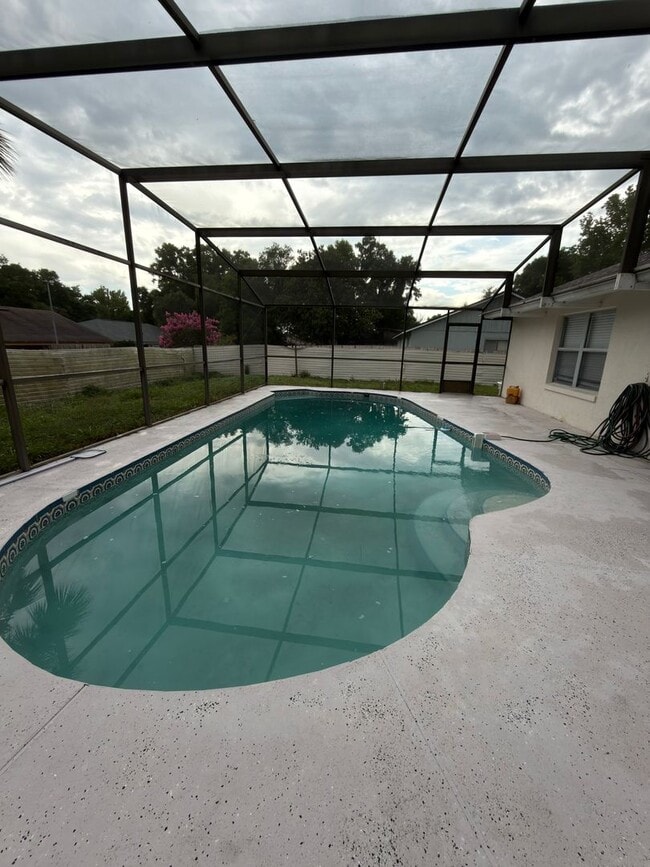 Building Photo - 9142 Sabal Palm Cir