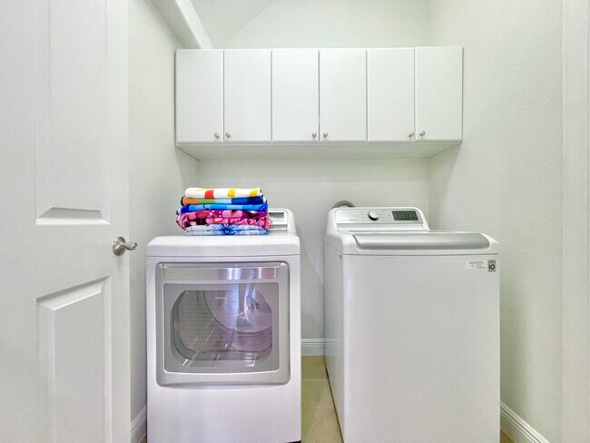 Building Photo - 12667 Biscayne Ct