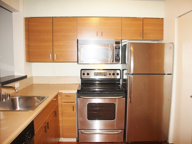 Building Photo - 2Bd/2Ba Seattle Condo