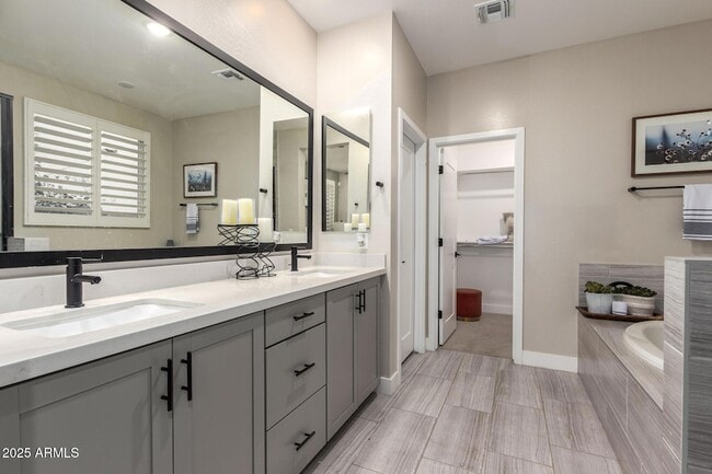 Building Photo - 13848 S 177th Ln