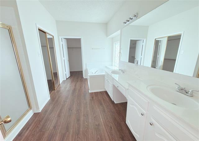 Building Photo - 1196 Winnipeg Dr