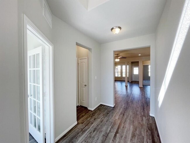 Building Photo - 24946 Via Arabella Ln