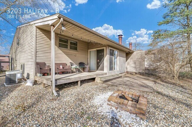 Building Photo - 3203 Halifax-B