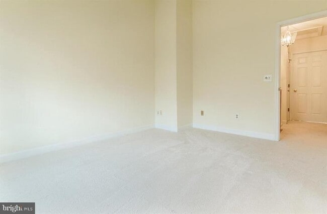 Building Photo - 3722 Farmland Dr