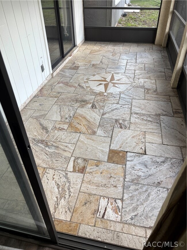 Building Photo - 57 Chinaberry Cir