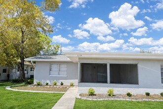 Building Photo - 2 bed 2 bath off Cape Parkway