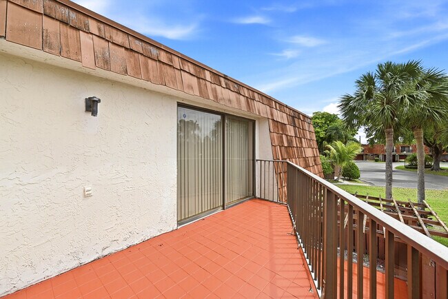 Building Photo - 8337 N Coral Cir