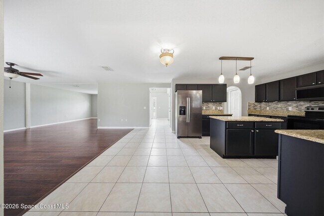Building Photo - 1116 Myrtle Lake View Dr