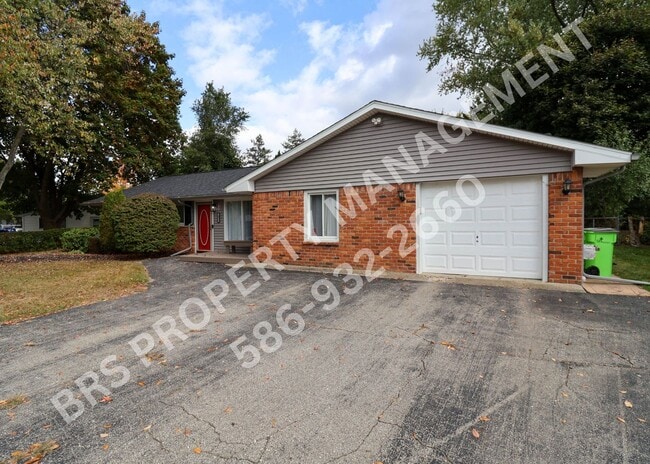 Building Photo - Move In Ready 3-Bedroom Home for Rent – West Bloomfield, MI