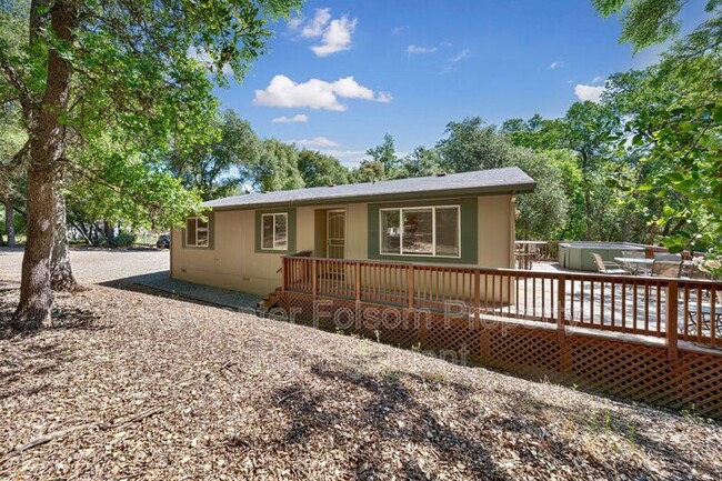 Building Photo - 2541 Deer Brush Ln