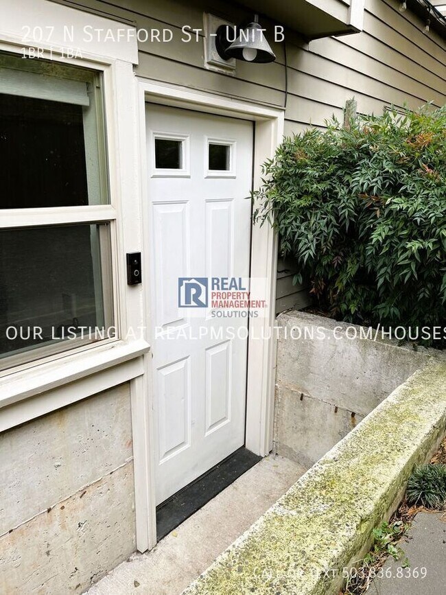 Building Photo - 207 N Stafford St