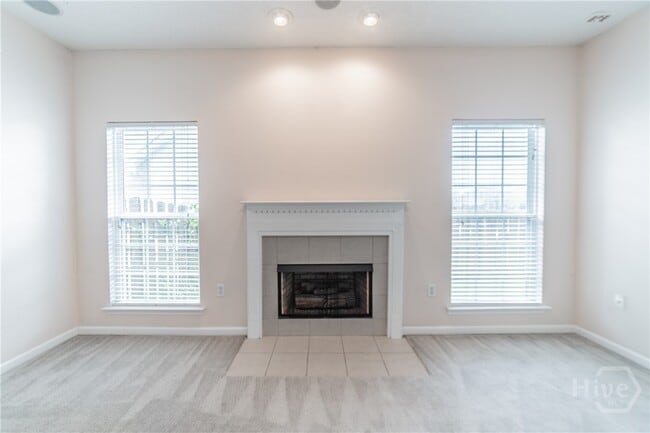 Building Photo - 504 Golden Grove Ln