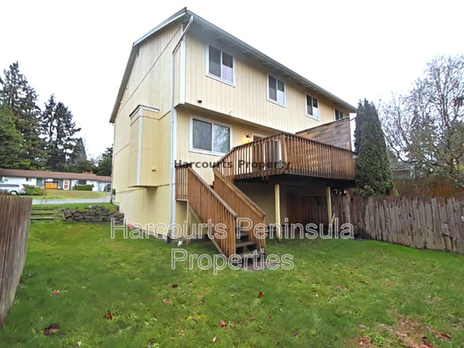 Building Photo - 3807 Maple Ave