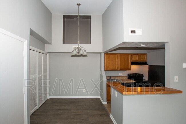 Building Photo - 143 Davenport Ct