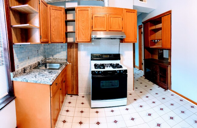 Building Photo - 3325 S Emerald Ave