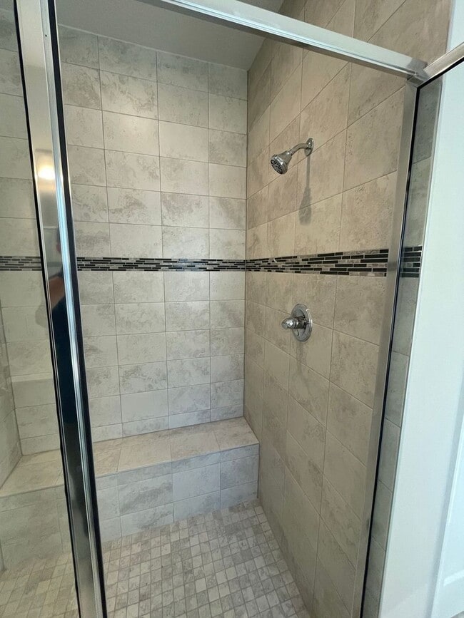 Building Photo - Beautiful 4 Bedroom 2 Bathroom home in Eagle Crest community