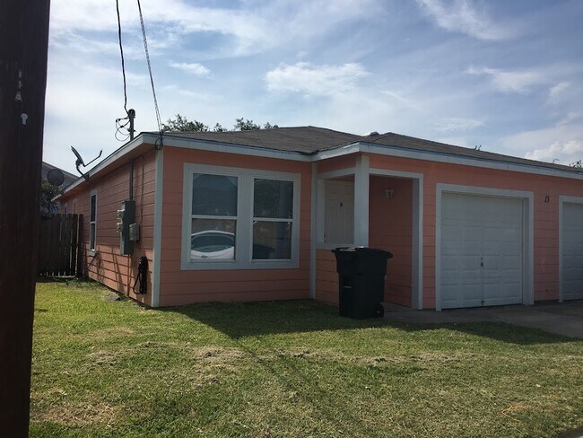 Building Photo - 1210 Chaparral St