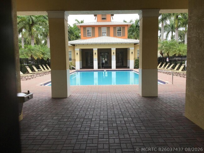 Building Photo - 1554 Limetree Bay Ave